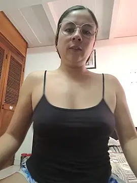 selena_gomez2 Adlı Modelin Canlı XXX Sohbeti