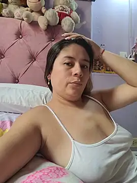 selena_gomez2 Adlı Modelin Canlı XXX Sohbeti