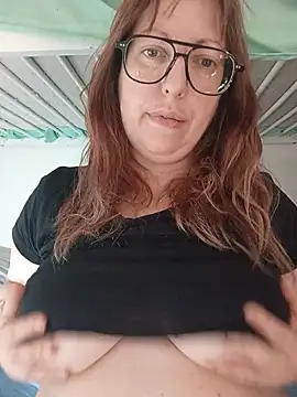 צ'אט XXX בשידור חי של TheBlueDoll