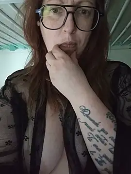 TheBlueDoll Adlı Modelin Canlı XXX Sohbeti