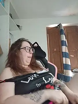 Chat +18 de Dunnitta ao vivo
