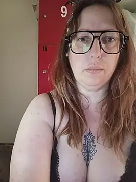 Chat +18 de Dunnitta ao vivo