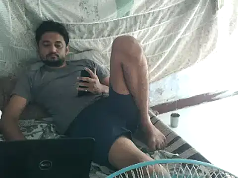 ROCOGUJUBULL Pertunjukan Webcam