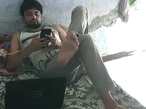 ROCOGUJUBULL webcam show