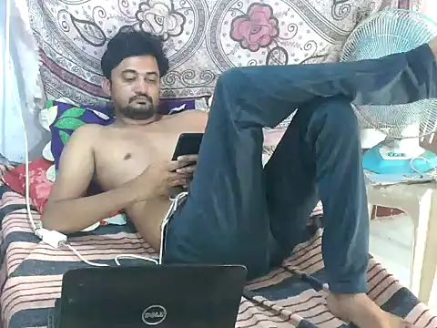 ROCOGUJUBULL Webcamshow