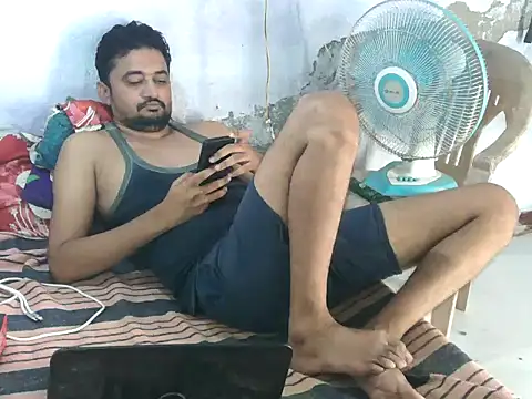 ROCOGUJUBULL's Webcam Show