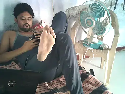 ROCOGUJUBULL webcam show