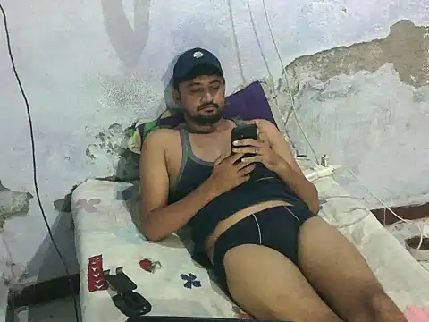 Show modela ROCOGUJUBULL na web-kameri