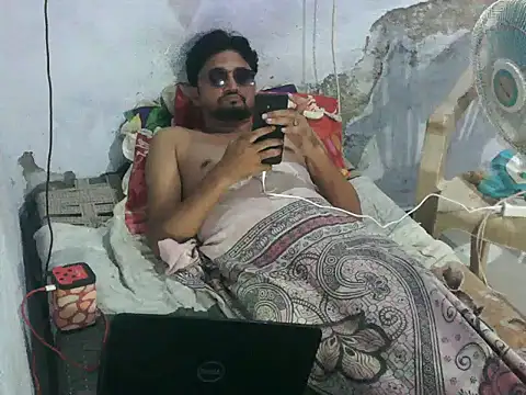 ROCOGUJUBULL's Webcam Show