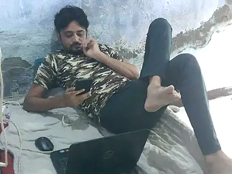 ROCOGUJUBULL's Webcam Show