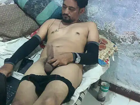 ROCOGUJUBULL webcam show
