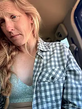 GoldenFlameGoddess Webcam show