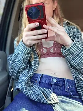 Chat +18 de GoldenFlameGoddess ao vivo