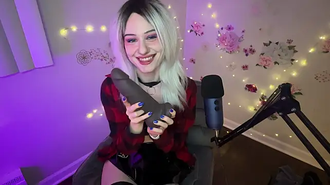 PrincessStarrXXX: διαδικτυακό σόου στην κάμερα