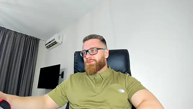 Pokazy przed kamerką – Findom_guy