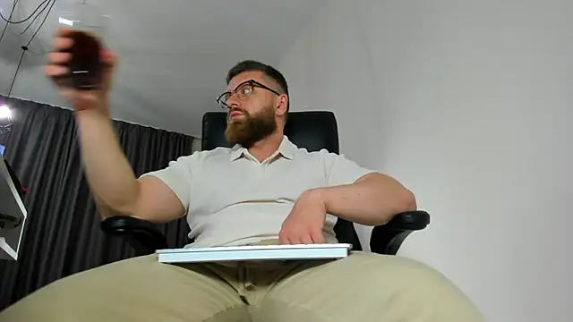 Webkamerová show Findom_guy