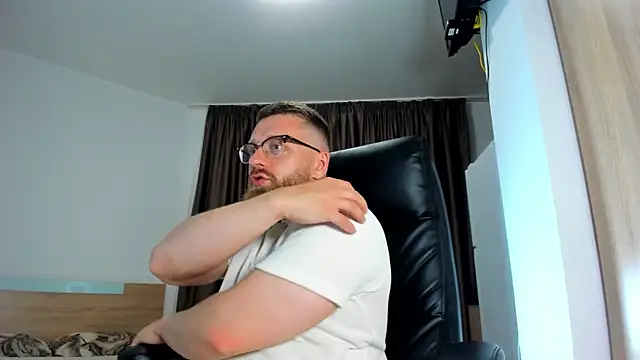 عرض كام Findom_guy