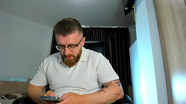 Findom_guy's Webcam Show