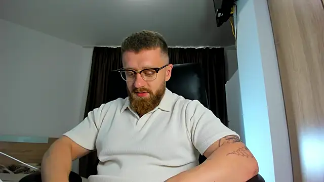 Webkamerová show Findom_guy