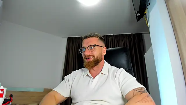 Show modela Findom_guy na web-kameri