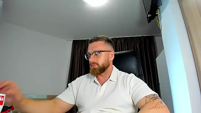 Webkamerová show Findom_guy