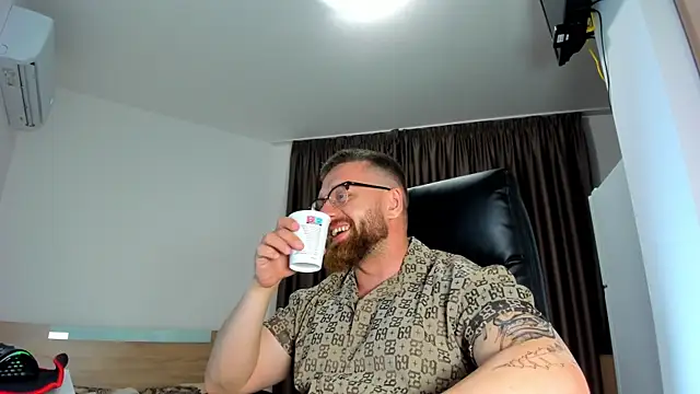 Webkamerová show Findom_guy
