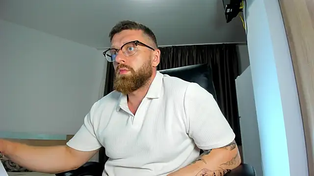 Webkamerová show Findom_guy