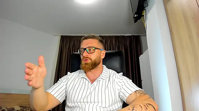 Findom_guyn Webbikameraesitys