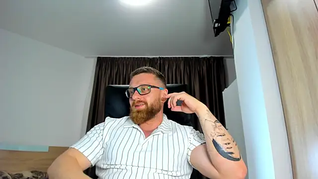 Webkamerová show Findom_guy