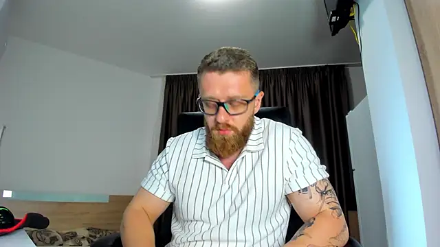Webkamerová show Findom_guy