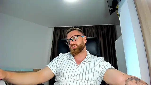 Findom_guy 在線直播表演