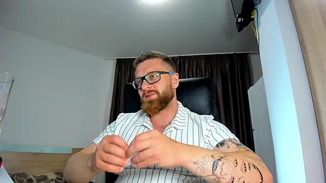 Webkamerová show Findom_guy