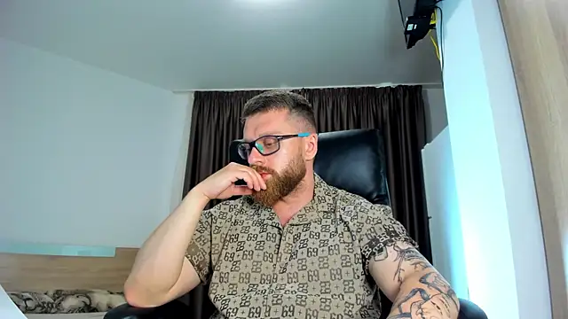 Findom_guy Adlı Modelin Web Kamerası Şovu