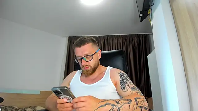 Webkamerová show Findom_guy