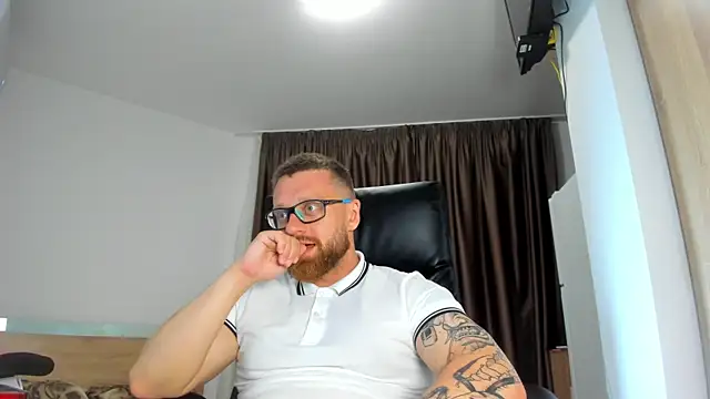 Webkamerová show Findom_guy