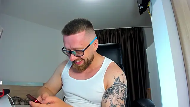 Webkamerová show Findom_guy