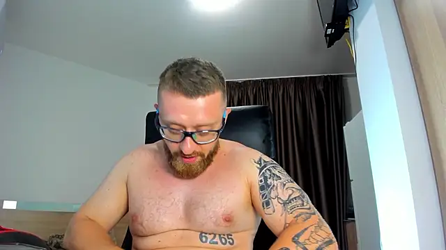 Webkamerová show Findom_guy