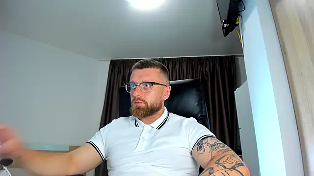 Webkamerová show Findom_guy