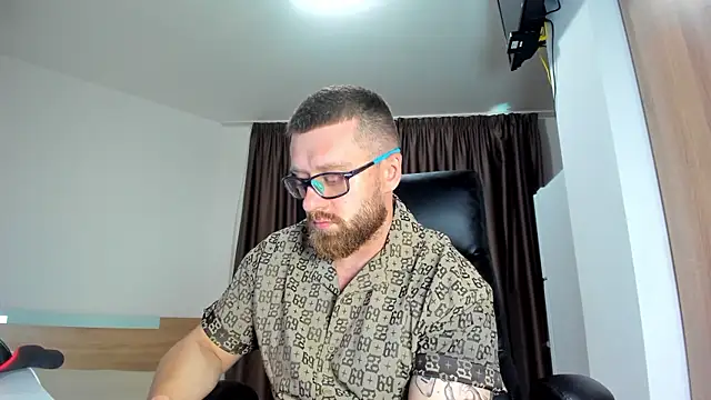 Findom_guy 在線直播表演
