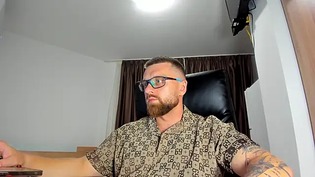 Webkamerová show Findom_guy