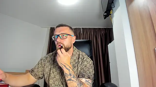 Webkamerová show Findom_guy