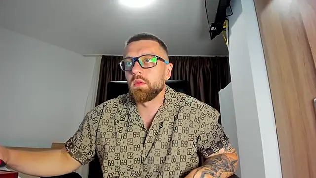 Webkamerová show Findom_guy