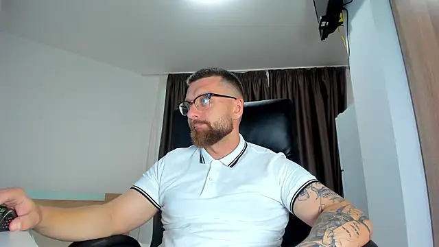 Webkamerová show Findom_guy