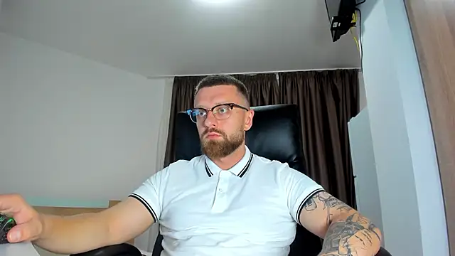 Webkamerová show Findom_guy