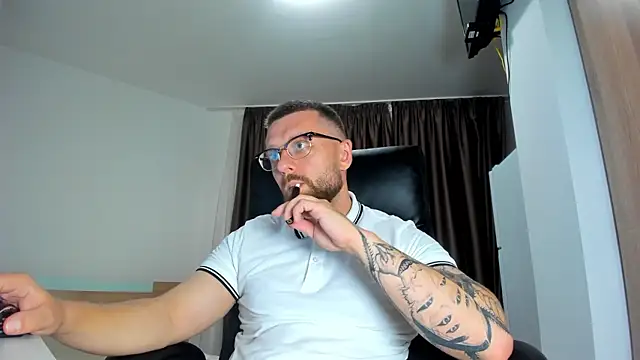 Вебкам-шоу Findom_guy