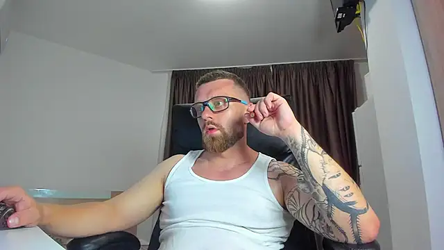 Findom_guy webcam show