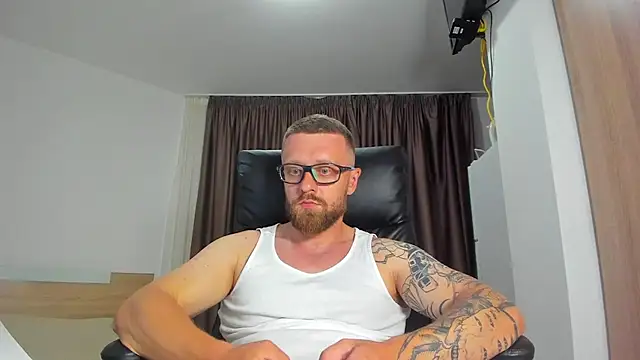 Findom_guyのウェブカメラショー
