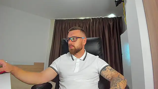 Webkamerová show Findom_guy