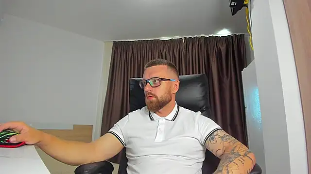 Webkamerová show Findom_guy