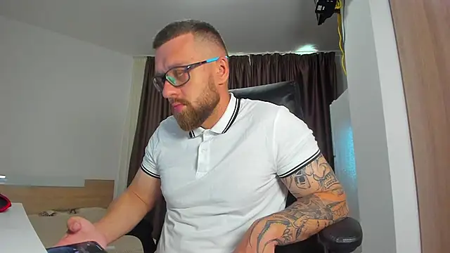 Findom_guy – Kamerová šou